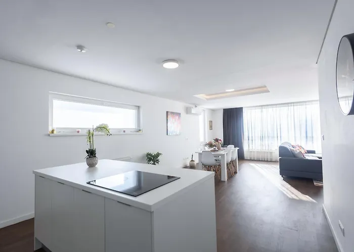 Aeris Panoramic View * Poljine